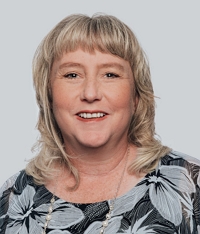 headshot photo of Catherine Tinkler