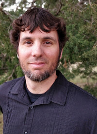 headshot photo of Shannon Oliver