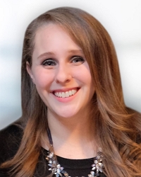 headshot photo of Nicole Peterson