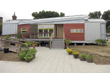 Photo of the University of Colorado, Denver and Boulder 2005 Solar Decathlon house.